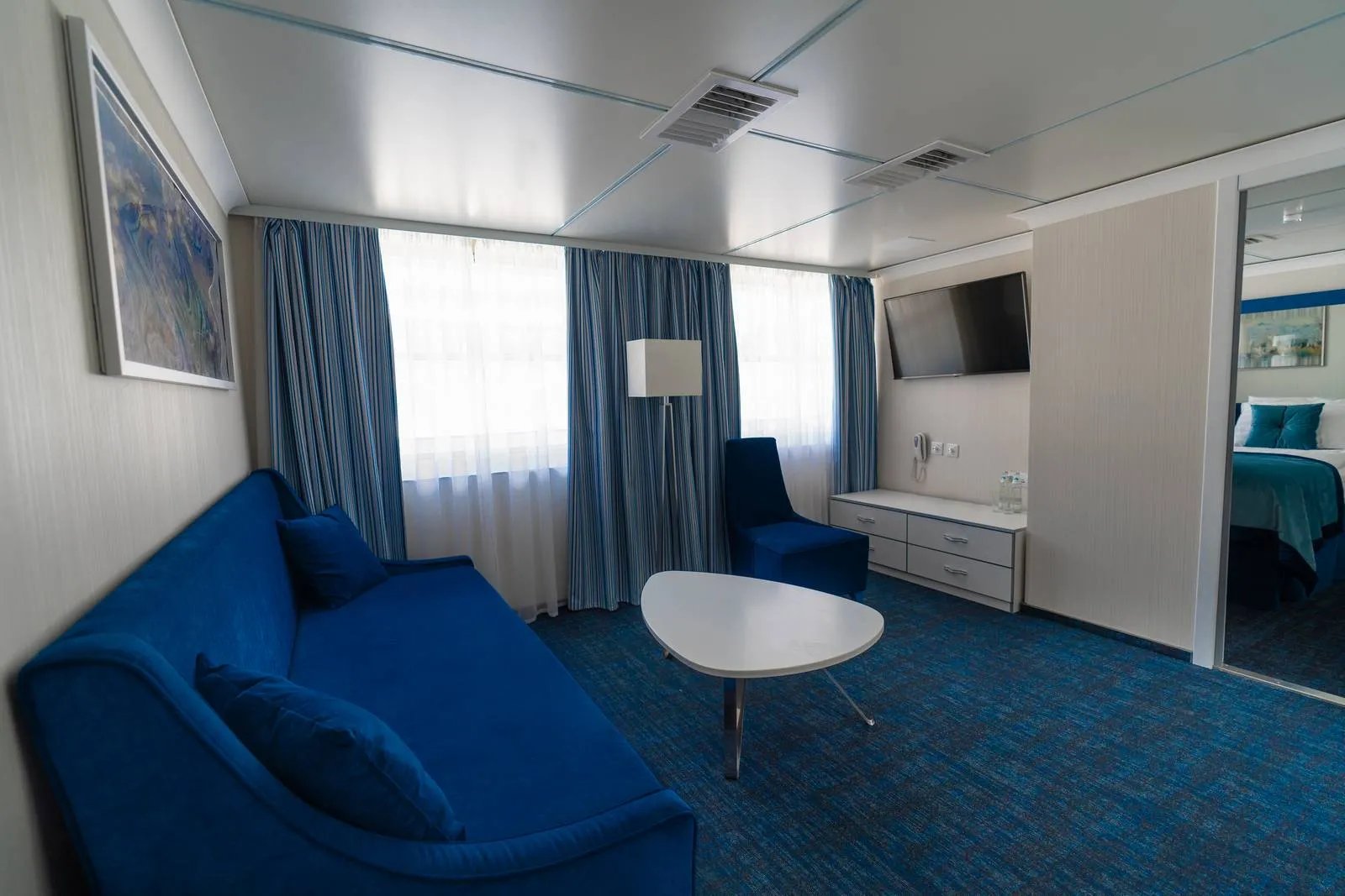 Степан Аленаның кискасын жалайды Мерьем Узерли туралы порно көру