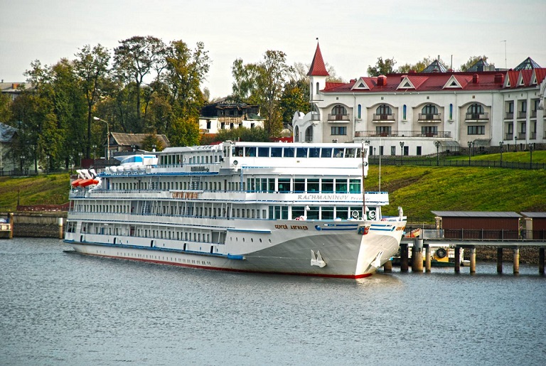 Теплоход «Сергей Дягилев»: почему туристы в восторге от круиза?