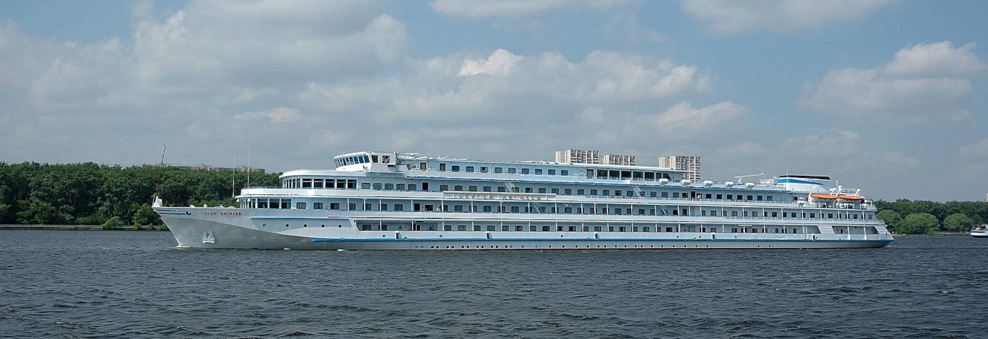 Теплоход «Сергей Дягилев» открыл круизный сезон 2023 года!