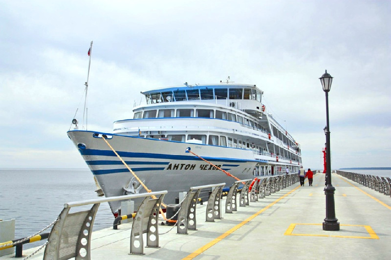 Теплоход «Антон Чехов»: путешествие в мир комфорта и изысканности